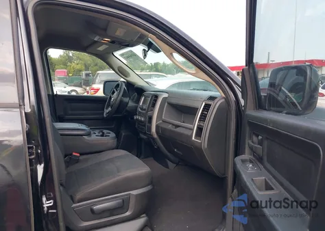 2018 Ram 1500 Express 4X4 6'4 Box из США, поврежденный, VIN 1C6RR7FG4JS328528